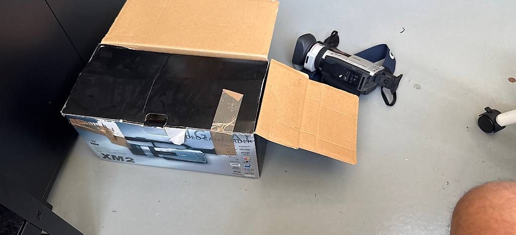 Canon Camcorder: Canon XM2 MiniDV 3CCD Camcorder – Gebraucht aus Dübendorf von her_fns2 2