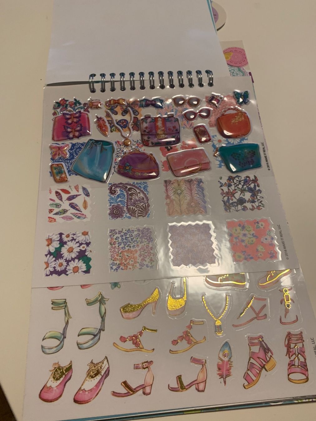 Bücher: ♥ Designer Collection make it real! Modedesign Skizzenbuch – Gebraucht aus Beromünster von msklef 3