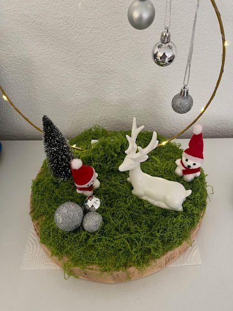 Alle Dekorationen: Deko Ring mit Perlen auf Holzplatte mit Hirsch usw. – Neu (gemäss Beschreibung) aus Naters von juveman 2