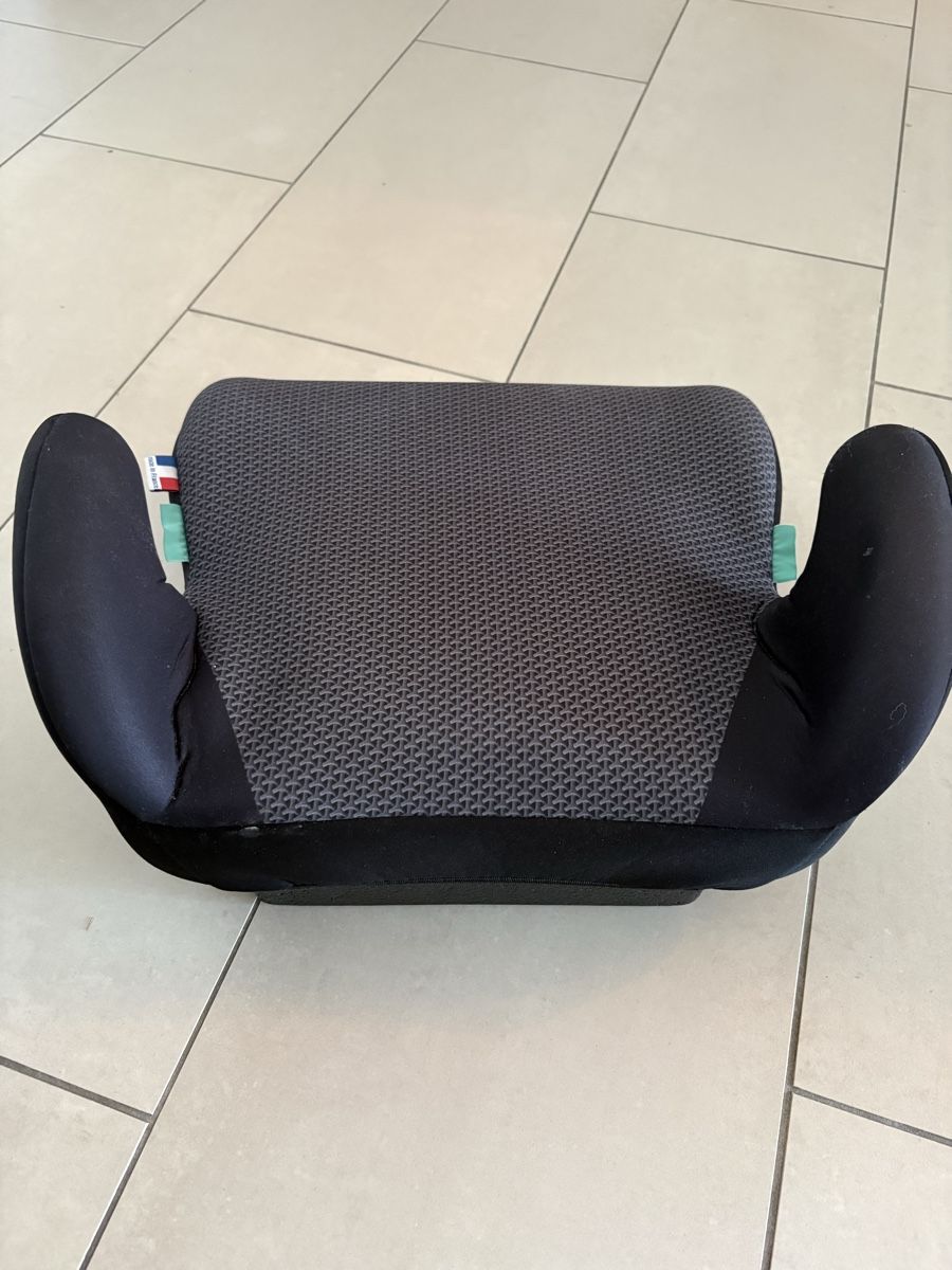 Seggiolini per auto: Booster réhausseur 126-150cm babycare – Usato da St-Livres venduto da rap_9hr7 2