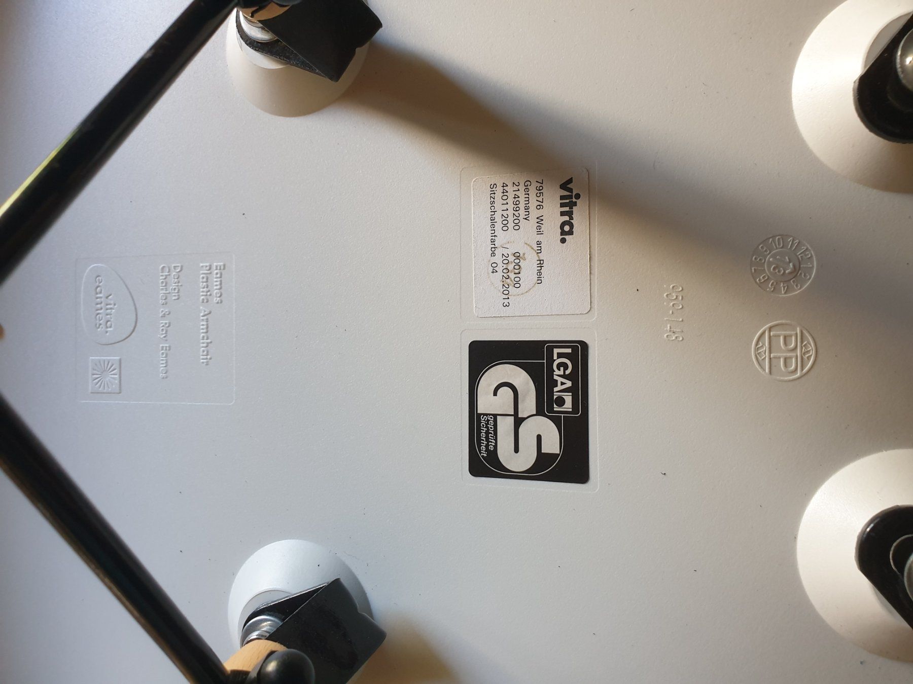 Vitra Sedie: 4 Vitra Plastic Eames Chair – Usato da rebstein venduto da spacy73 4