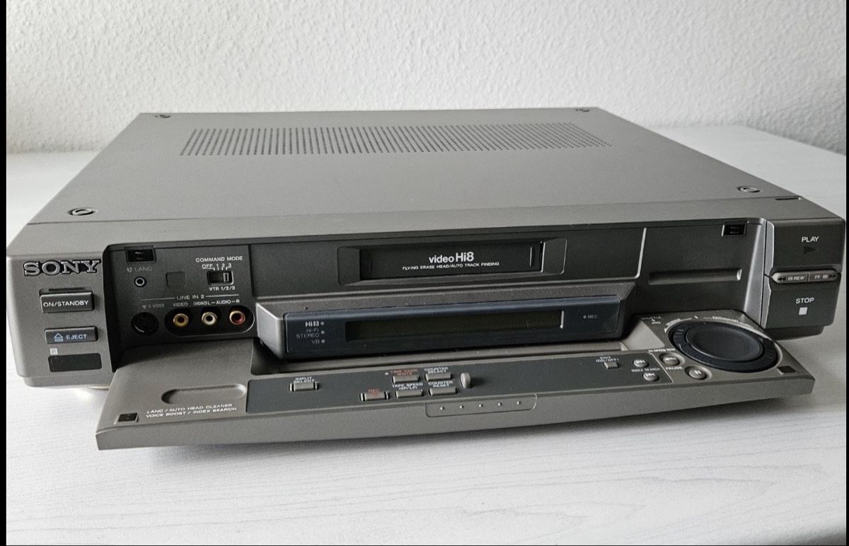 Sony Registratori: Sony EV-C2000E | Video 8 / Hi8 Cassette Recorder – Difettoso da Trimbach venduto da SABO-61 1