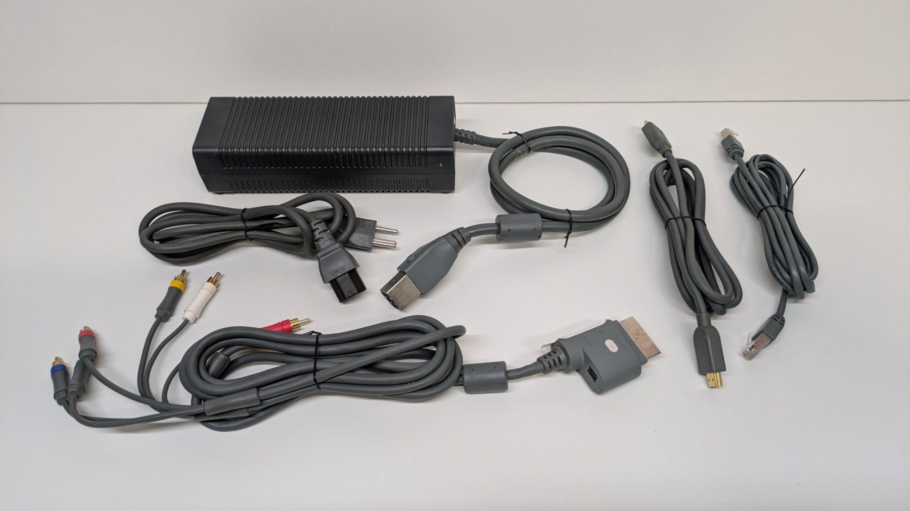 Microsoft Konsolen: Microsoft Xbox 360 mit 2 Controller – Gebraucht aus Menziken von mame18 3