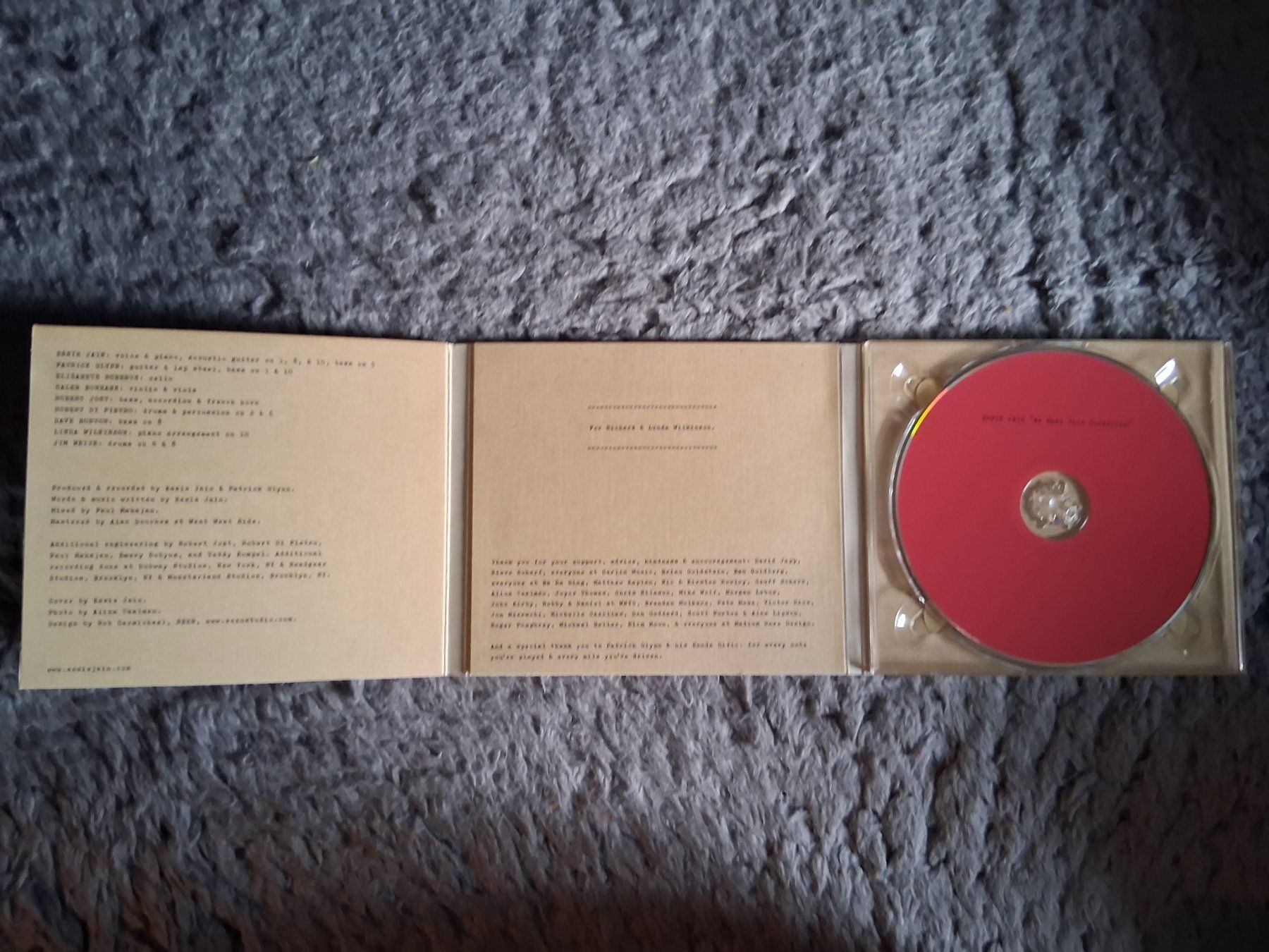 CD: ESSIE JAIN    WE MADE THIS OURSELVES      CD – Usato da Wetzikon ZH venduto da Ramones01 2