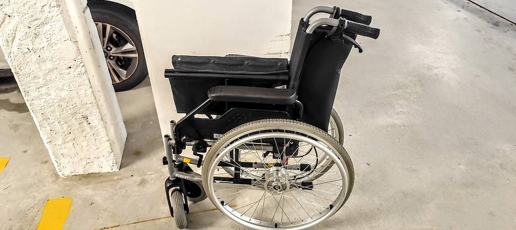 Sedie a rotelle: Rollstuhl Modell 9.050 Budget – Usato da Gersau venduto da irenja 3