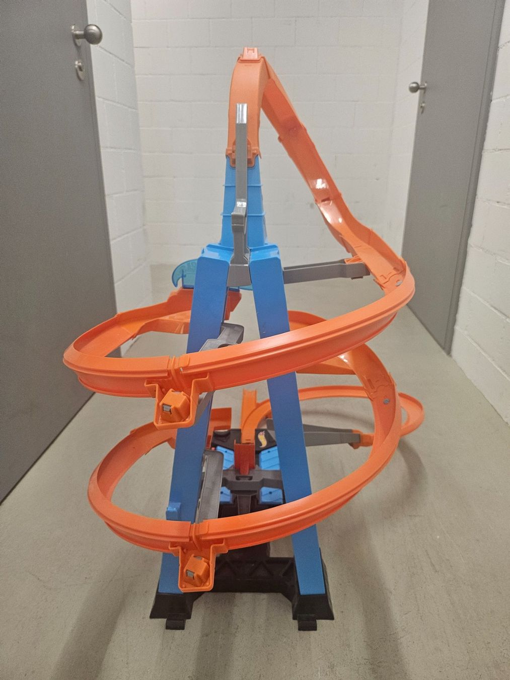 Hot Wheels Rennbahnen: Hot Wheels Sky Crash Tower – Gebraucht aus Zürich von Hardknock 3