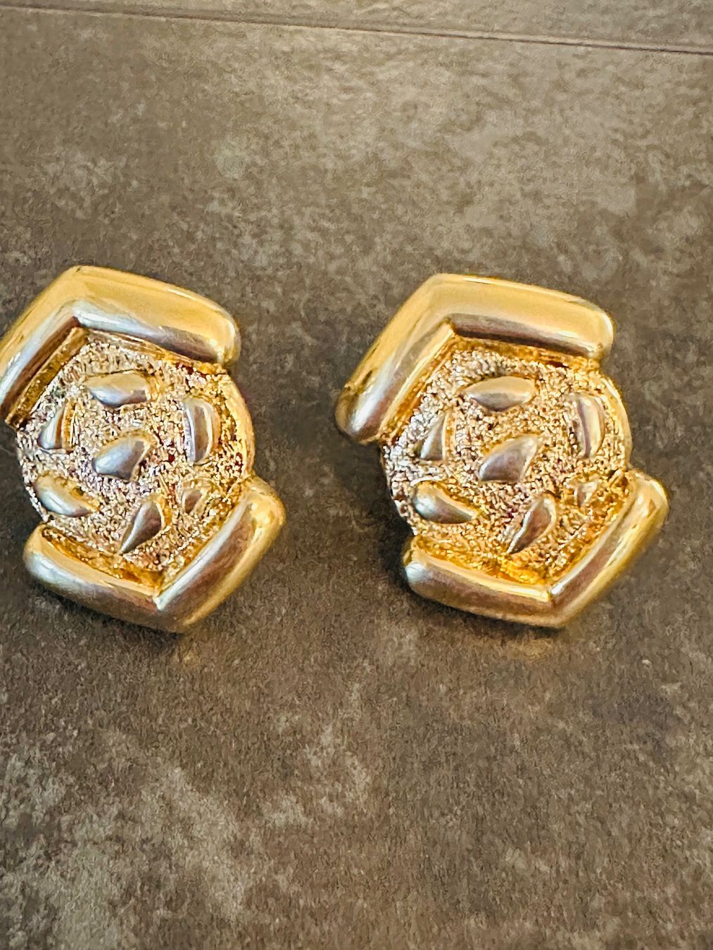 Orecchini pendenti & Orecchini a lobo: Boucle d’oreille vintage plaqué or – Usato da Nyon venduto da stylevintage79 3
