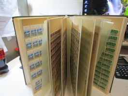 CH Briefmarken  Doubletten Album mit 32 vollen Seiten