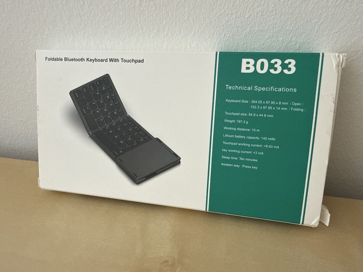 Tastiere: Foldable Bluetooth Keyboard with Touchpad B033 – Usato da Baden venduto da JellyMonster