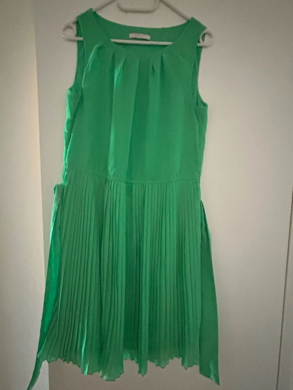 Esprit Vestiti: Plisée- Kleid von Esprit – Usato da Zürich venduto da silbe4