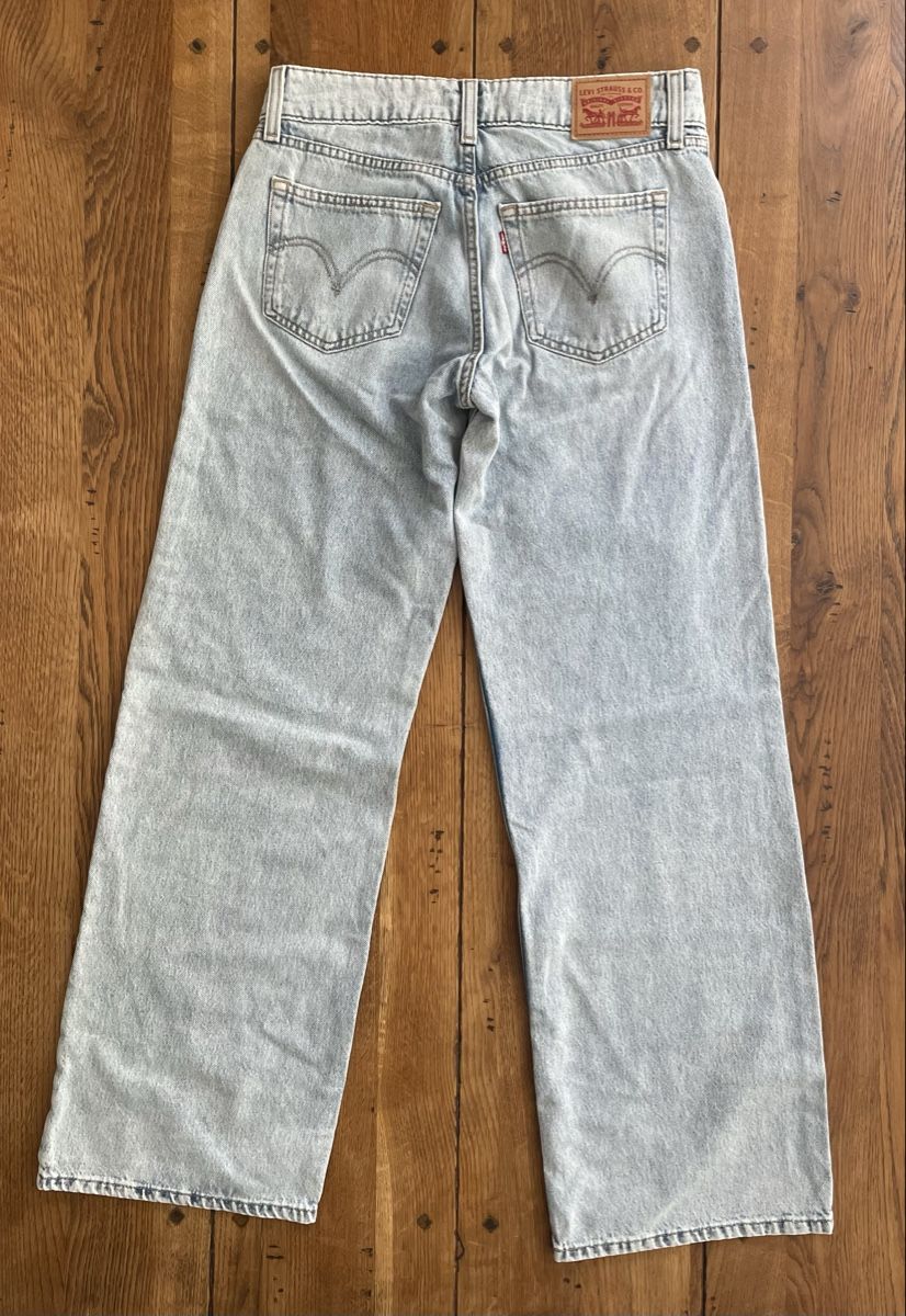 Levi's Jeans: Jean Levi's superlow style décontracté t. 28/32 bleu clair – Nuovo (secondo la descrizione) da Marin-Epagnier venduto da sachaechinta 3