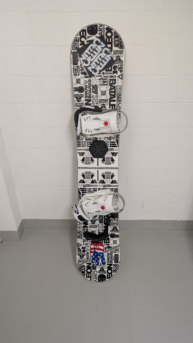 Snowboard Nitro Board: Verschiedene Snowboards Grösse ca. 145-150cm – Usato da Dietlikon venduto da wellseller 2