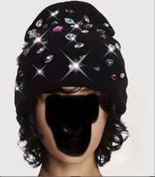 Joli bonnet noir serti neuf 58 cm idéal pour soirée