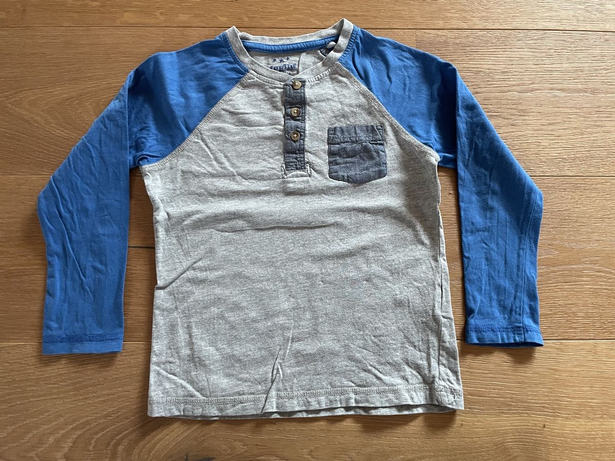 Pulls et sweat-shirts: Pullover / Pulli / Langarmshirt Gr. 110 – D'occasion à Aarwangen par erd_ngx8