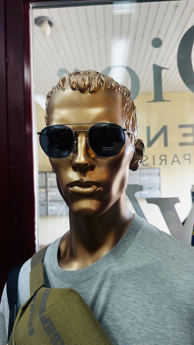 Burberry Occhiali & Lenti: Burberry Sonnenbrille neu – Nuovo e nell'imballaggio originale da Lachen SZ venduto da HelvetiaLuxury 4