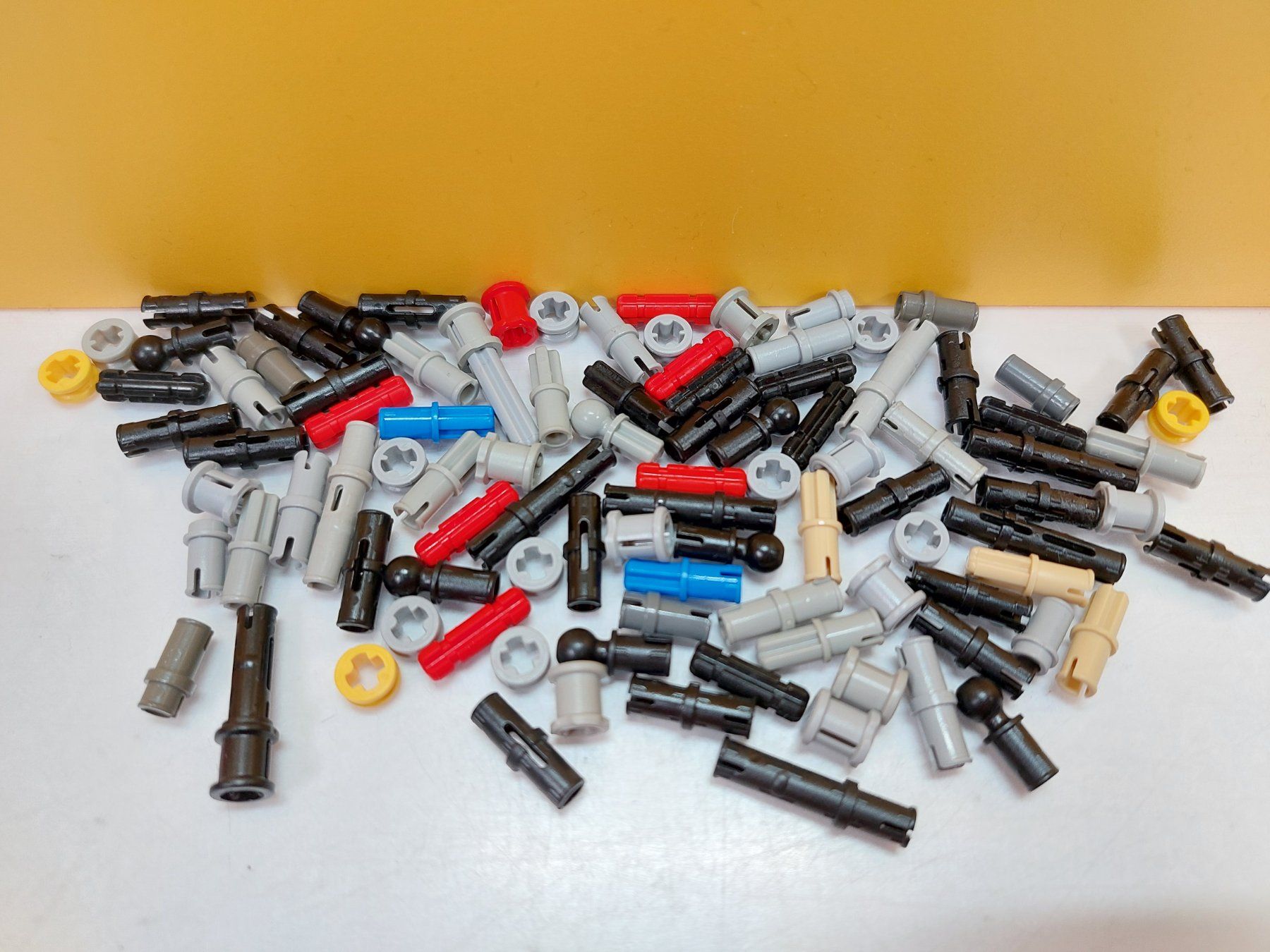 Lego Kit di costruzioni: LEGO Technic Ersatzteile - Kleinstteile – Usato da St.Gallen venduto da TinasBauundSpiel