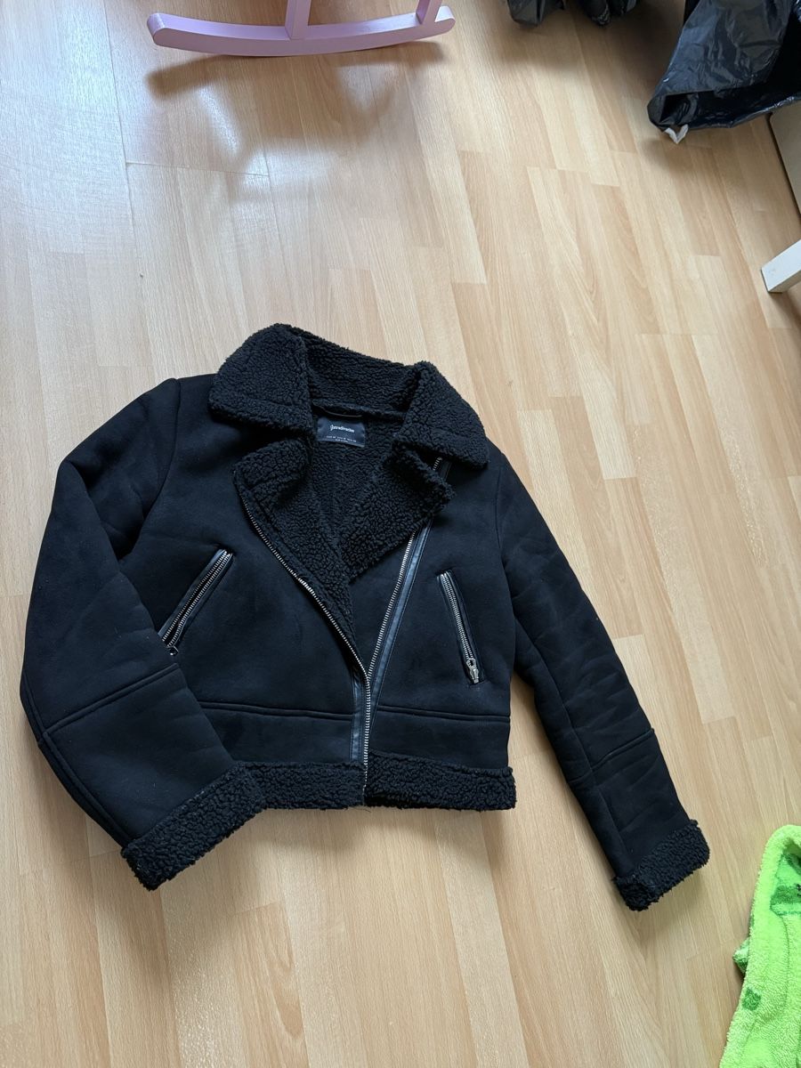 Stradivarius Jacken: Stradivarius black jacket, size M - Winter! – Gebraucht aus Ueberstorf von man_p2fy