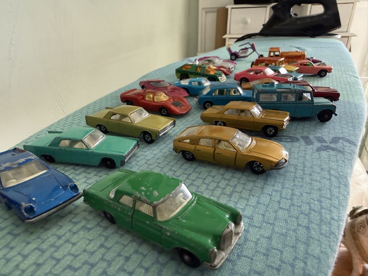 Matchbox Voitures modèles: Konvolut älterer Matchboxautos – D'occasion à Dielsdorf par bambus1 1