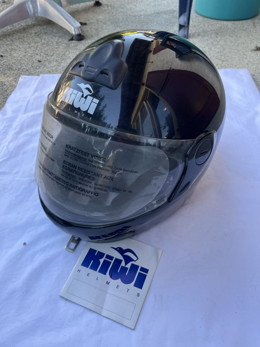 Caschi & visiere: Helm Kiwi K180 Neue alte Lagerware – Nuovo (secondo la descrizione) da bretzwil venduto da nightflasher 2