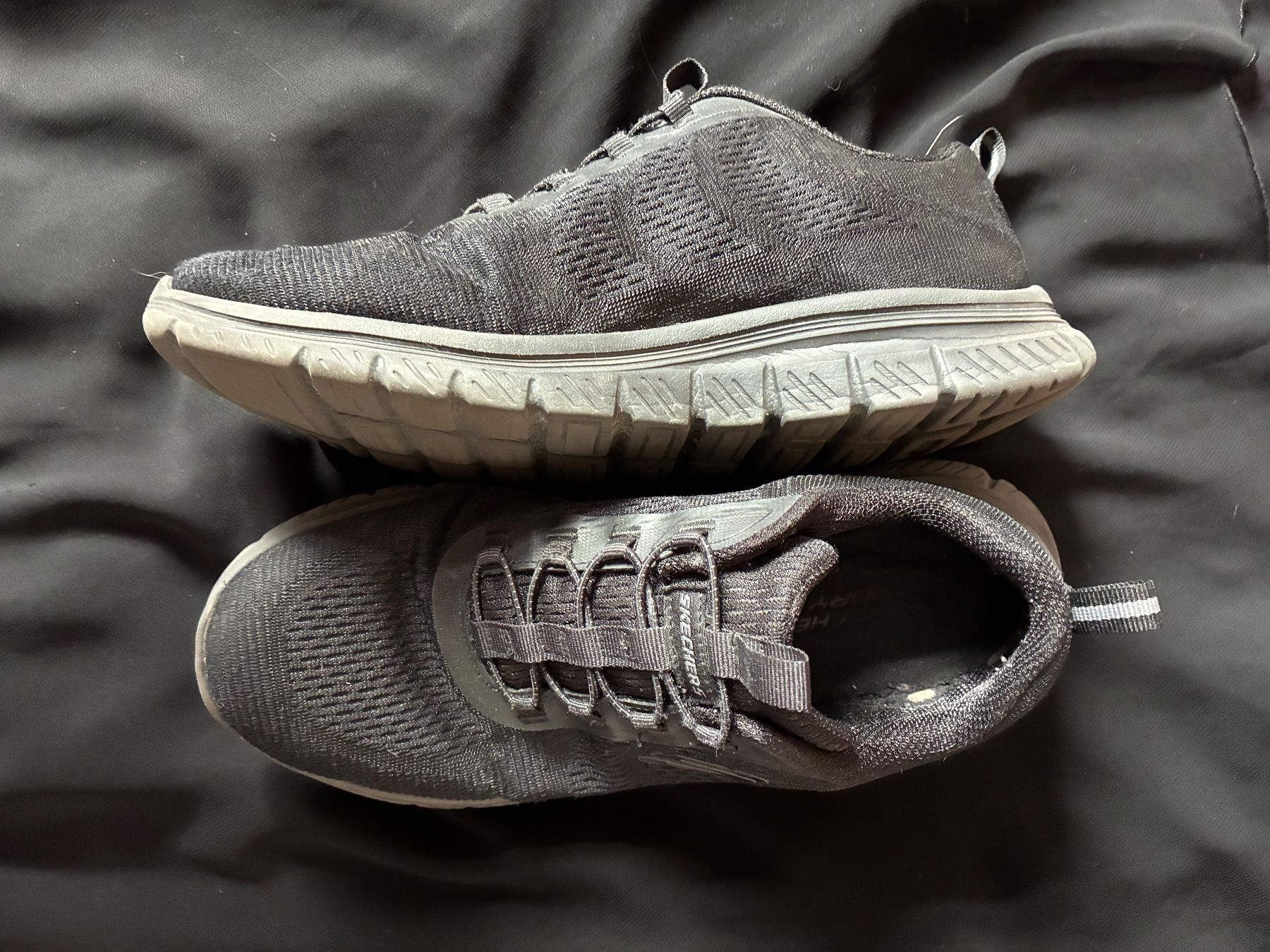 Skechers Chaussures hommes: Skechers noires flexibles T41 – D'occasion à Corcelles-près-Payerne par CyndelleMaiwen 2
