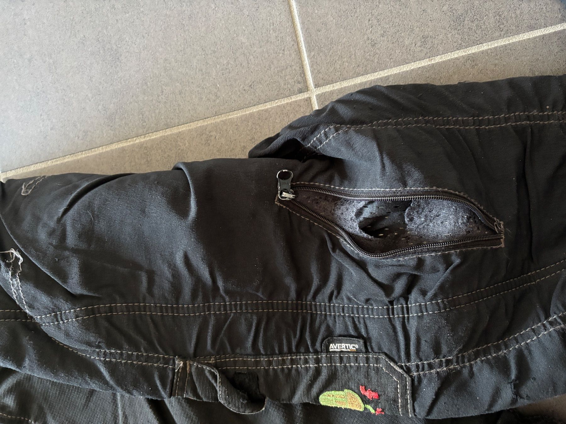 Pfanner Pantaloni: Pfanner Schnitschutzhosen Grösse S – Usato da Holziken venduto da scedi21 3