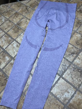 Chic pantaloni sportive donna  misura M/L,lilla chiaro