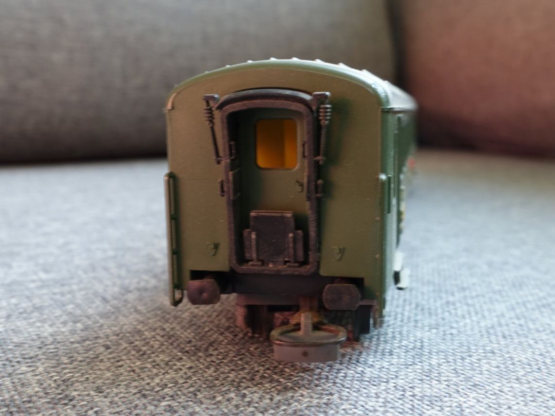 Kleinbahn Modellini di ferrovie: KLEINBAHN No. 381 SBB/CFF Einheitswagen 2. Klasse – Usato da Wallbach venduto da Sarrows 3