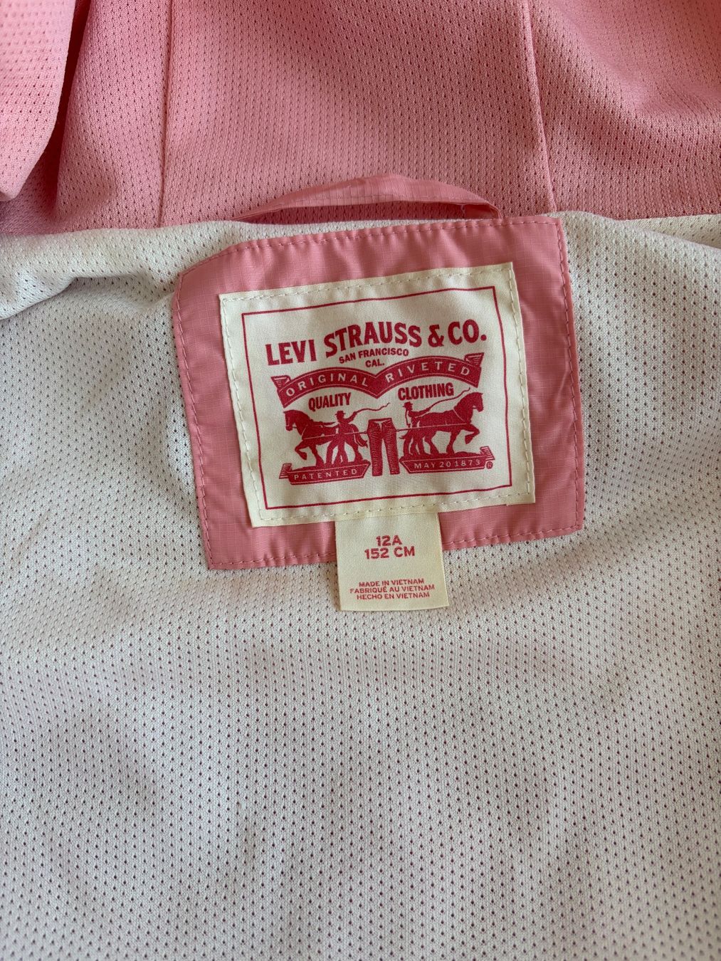 Levi's Giacche: Jacke von Levis, Gr 152 – Usato da Rotkreuz venduto da fra_6f8f 1