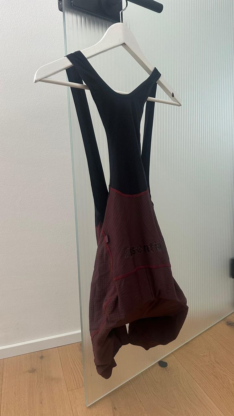 Pas Normal Studios Hosen: Pas Normal Studios Essential Bibs – Gebraucht aus Selzach von e30dtm 1