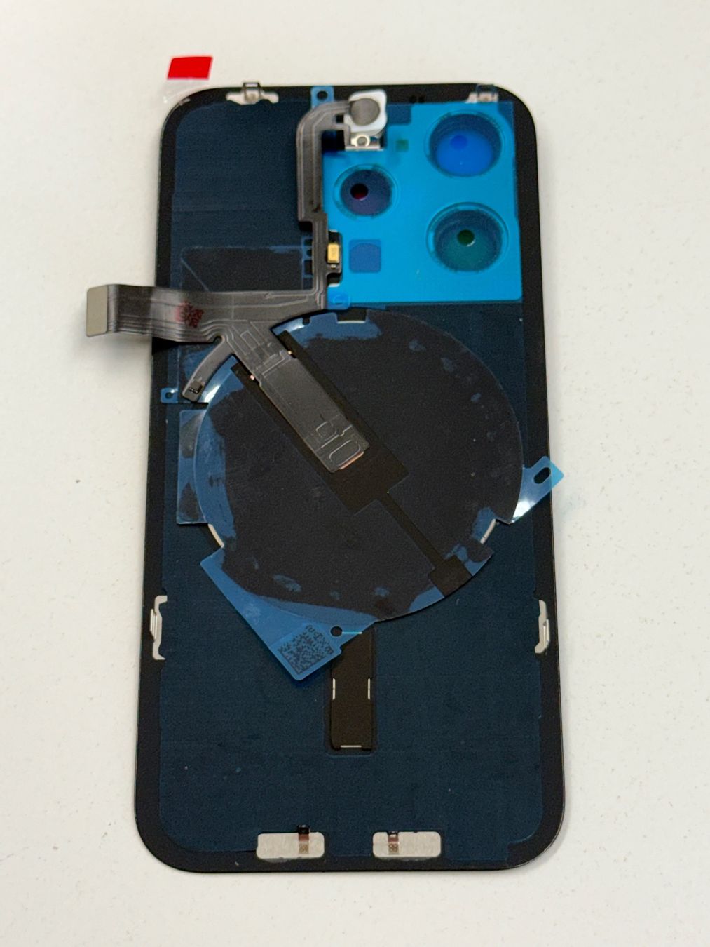 Apple Telefoni cellulari / Smartphones: Vitre Arrière pour iPhone 15 Pro avec NFC | Flash – Nuovo e nell'imballaggio originale da Zug venduto da ElPhone 1