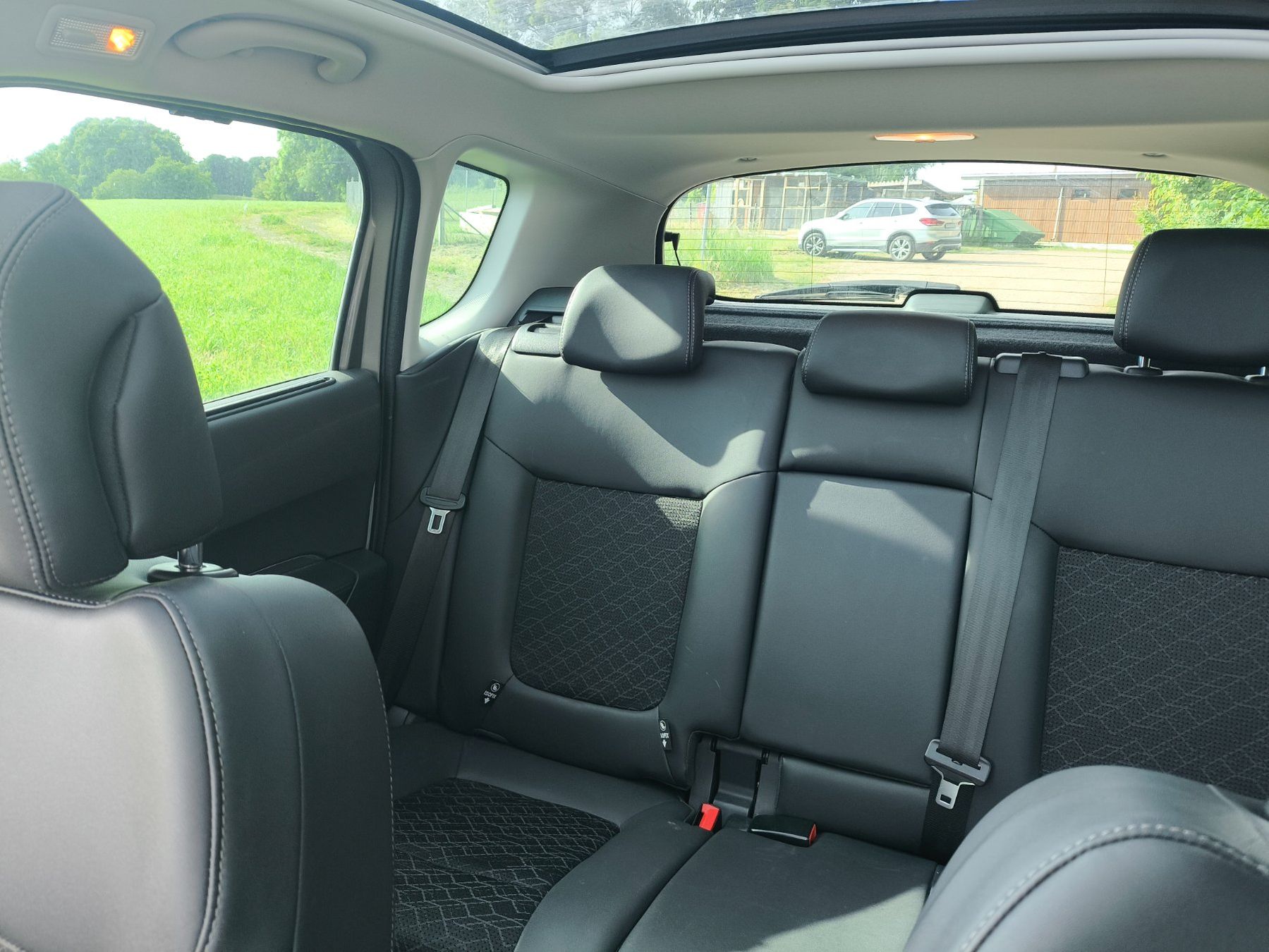Peugeot Automobili: PEUGEOT 3008 1.6 THP 2014 – Usato da Zürich venduto da vagosgogo 6