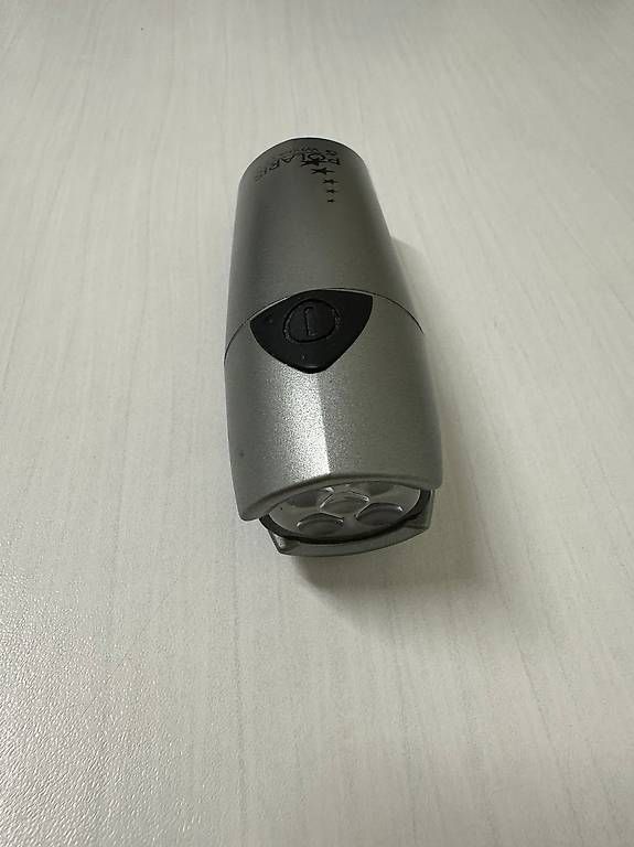 Lampade: lampe pour vélo – Usato da Sonceboz-Sombeval venduto da michael.l