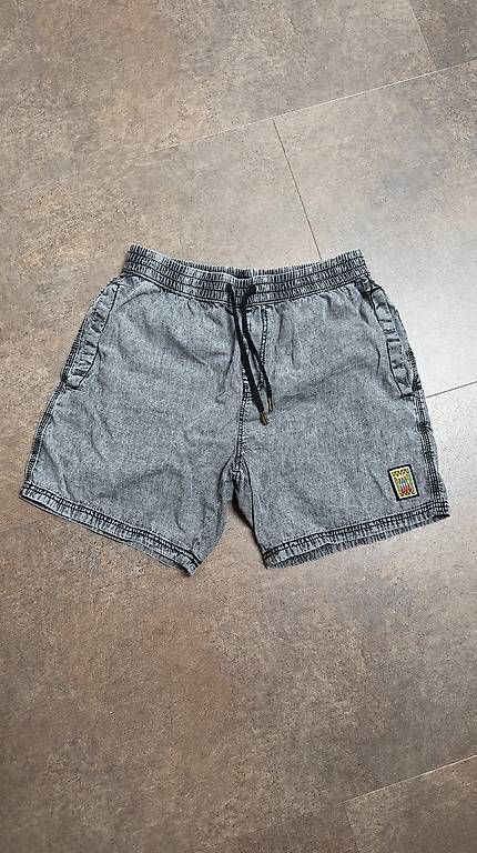 Hosen: Beach Shorts, grau – Gebraucht aus Tägerwilen von fennekfilke