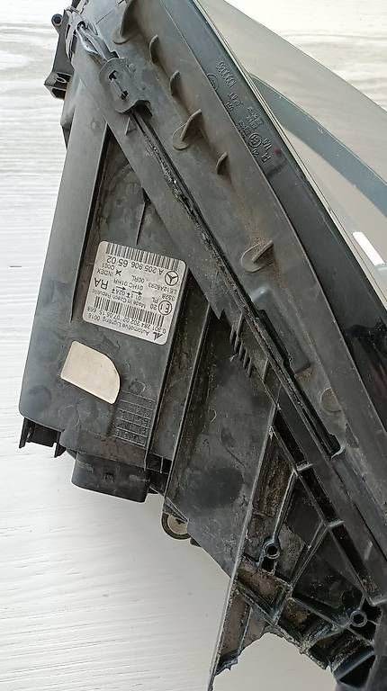 Mercedes-Benz Scheinwerfer: SCHEINWERFER W205 RECHTS A2059066502 – Defekt aus Zürich von a.kristensen 1