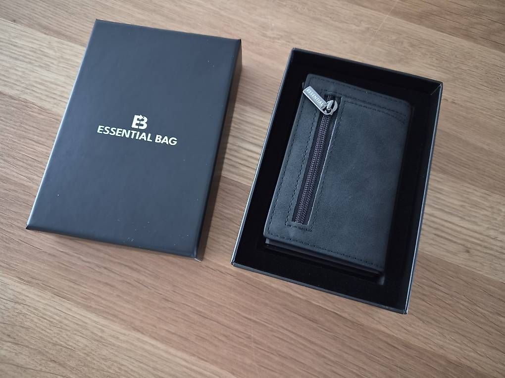 Brieftaschen: Essentialbag 3.0 Cardholder Brieftasche – Gebraucht aus Frauenfeld von EiLo