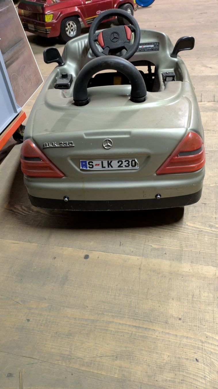 Veicoli per bambini: Mercedes SLK Tretauto Electro – Usato da Uesslingen venduto da 1992benz 1