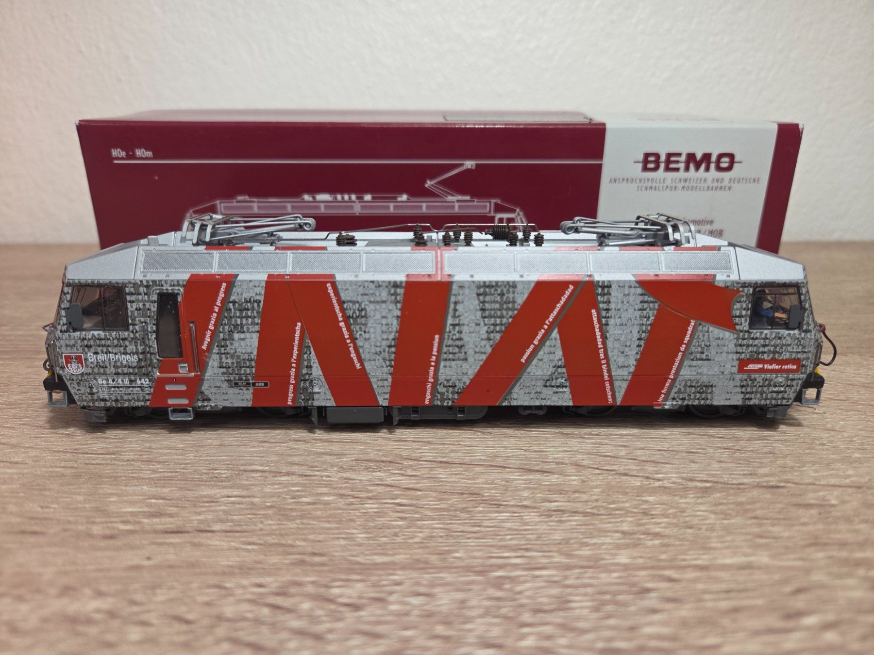 Bemo Modellini di ferrovie: Bemo 1259 152 E-Lok Grazie RhB H0m – Usato da St-Aubin-Sauges venduto da Lo_Go