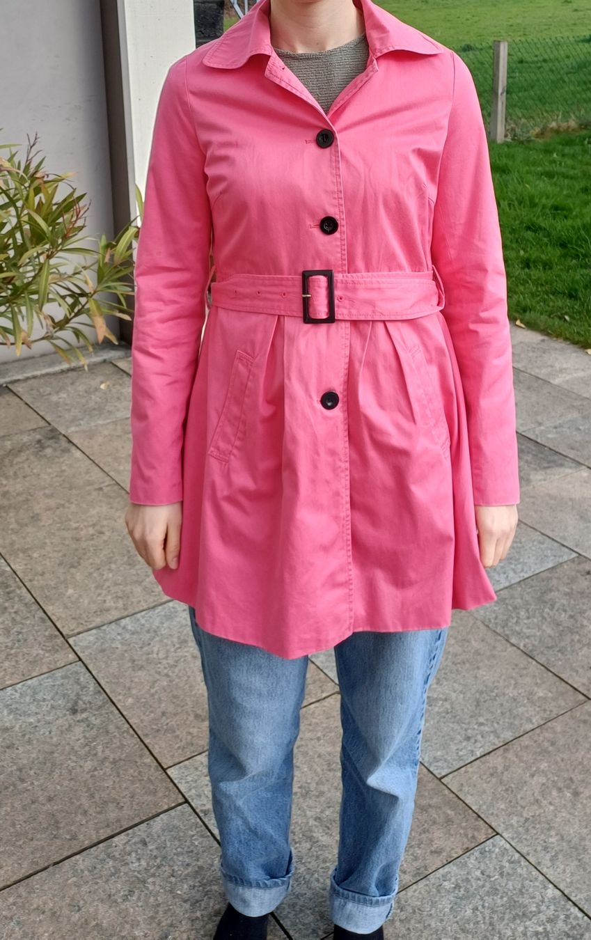 Cappotti: Lachsfarbener Trench Coat Avant Premiere – Usato da Basel venduto da klaraleoni