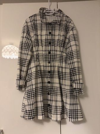 Schwarz Weiss kariertes Kleid