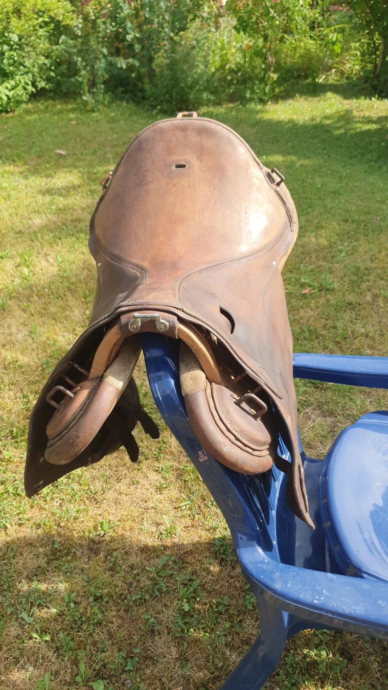 Selle & Accessori: Kavalleriesattel mit Sacoche und Zaumzeug – Usato da Winterthur venduto da Wuga 6