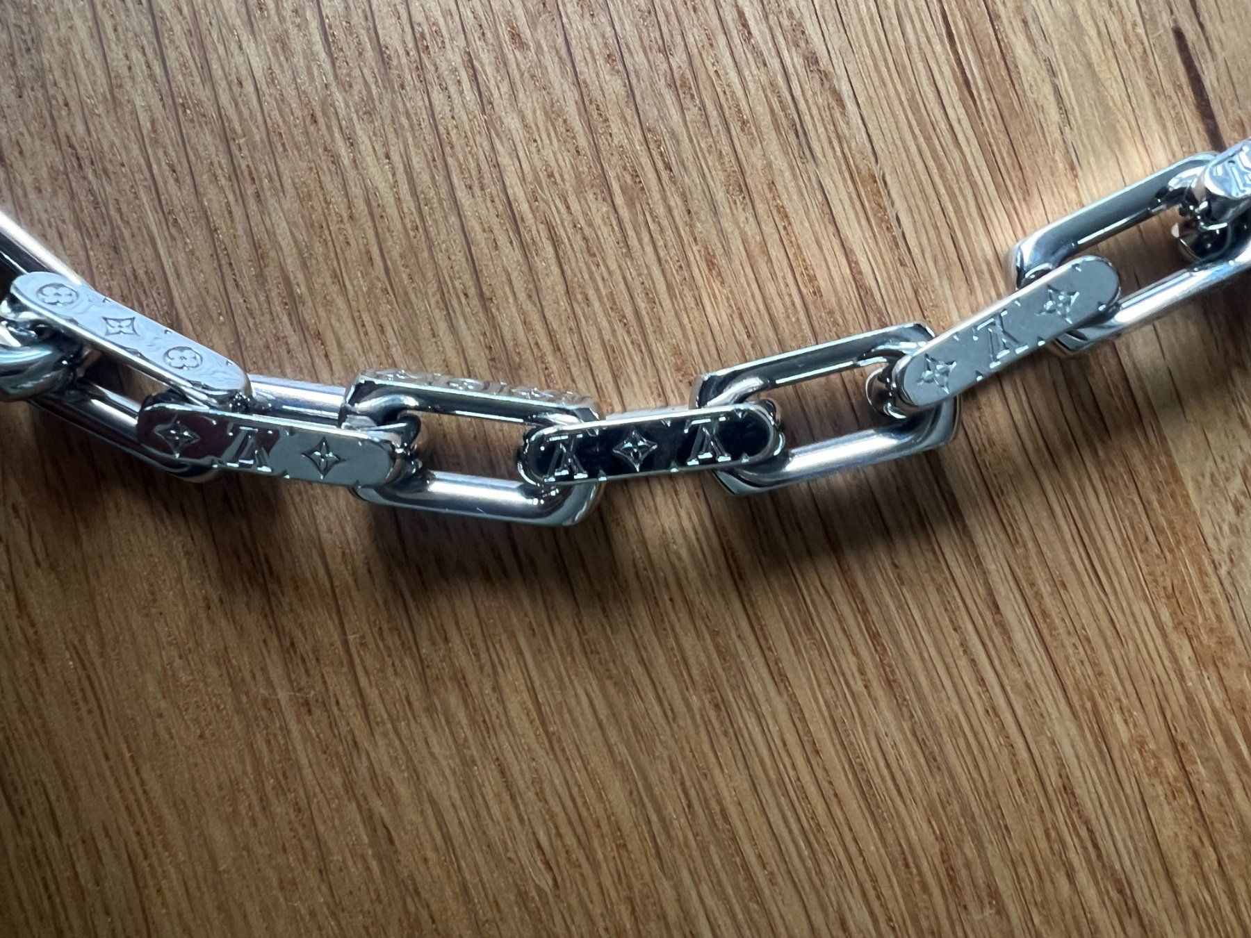 Catenine: Louis Vuitton Kette – Usato da Buchs AG venduto da whatelse5 1
