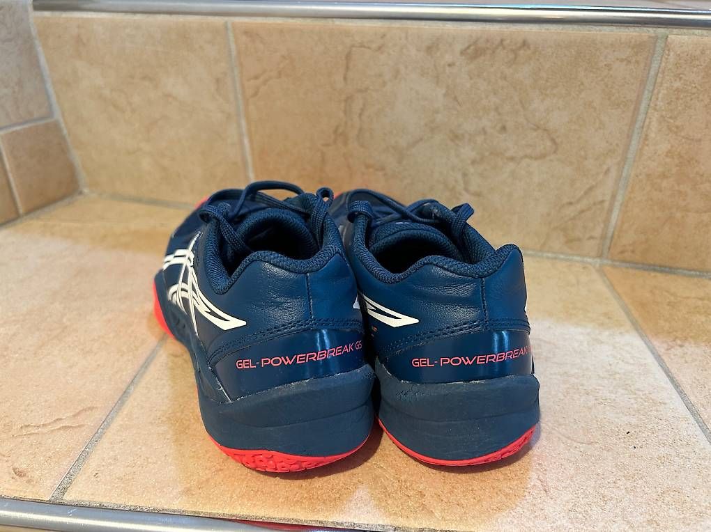 Scarpe per ragazzi: ASICS Hallenschuh Gr. 38 – Usato da Schmerikon venduto da sab_6ppz 1