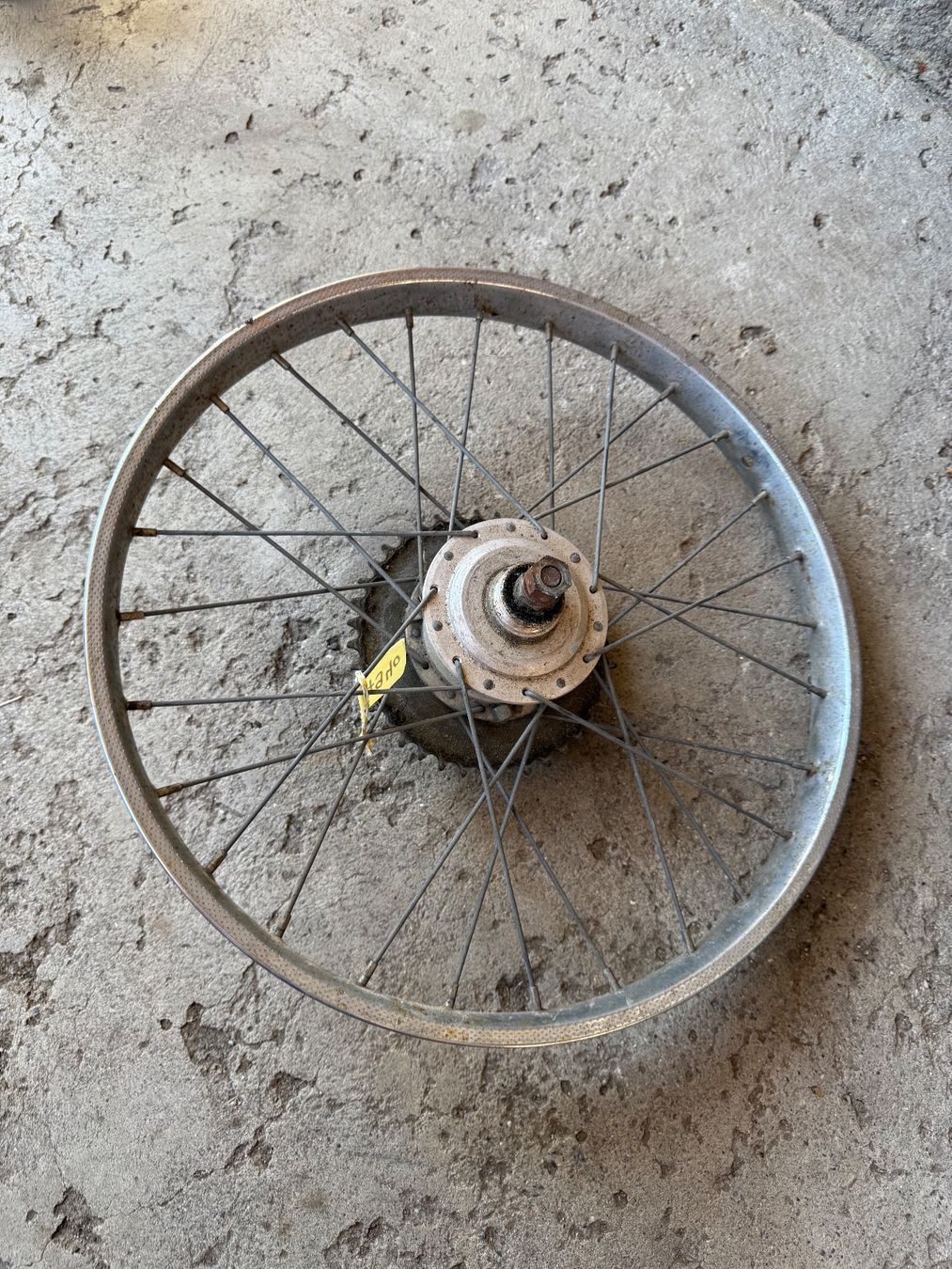 Puch Pièces pour mobylette: Mofa Speichenhinterrad – D'occasion à Fahrni b. Thun par berger_tuning34 2