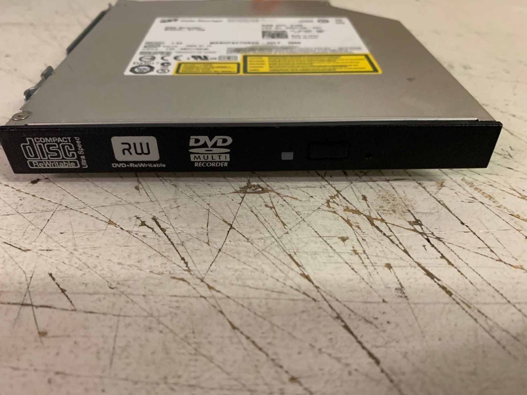 PC: H-L Data Storage DVD Rewriter Model GT10N – Usato da Emmen venduto da newdeal1970 1