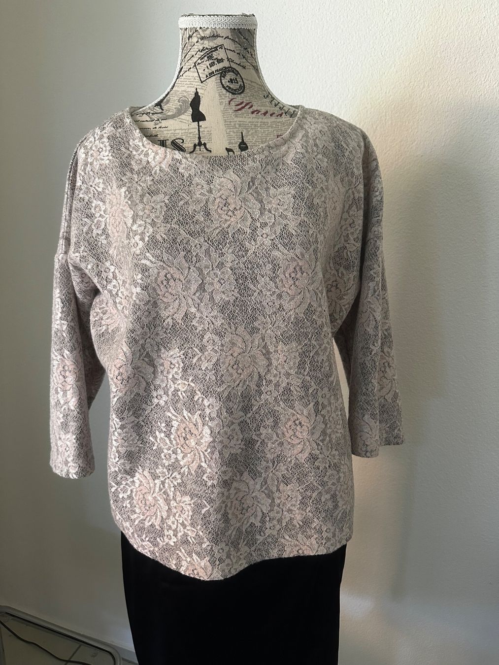 Pullover & Sweatshirts: Pullover Grosse M – Gebraucht aus Alpnach Dorf von ljusja