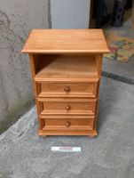 Nachttisch/kleine Kommode aus Holz mit drei Schubladen 