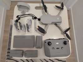 DJI Mini 2 Fly More Combo