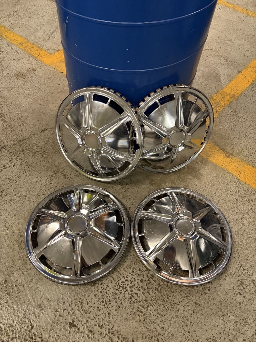 Toyota Tutti pezzi di ricambio auto: Toyota Corolla Raddeckel – Usato da Tann venduto da Corolla70-74