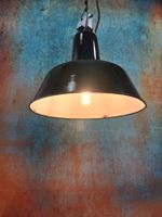 Restaurierte Emaille Industrie Lampe