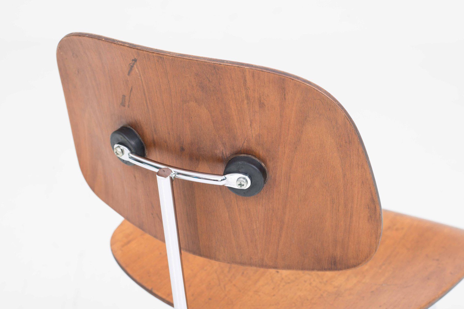 Herman Miller Sedie: Herman Miller DCM Stuhl von Charles & Ray Eames in Nussbaum – Usato da Zürich venduto da STUZH38 4